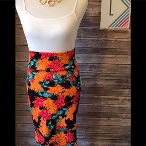 LuLaRoe Cassie Ladies Skirt size Large NWT